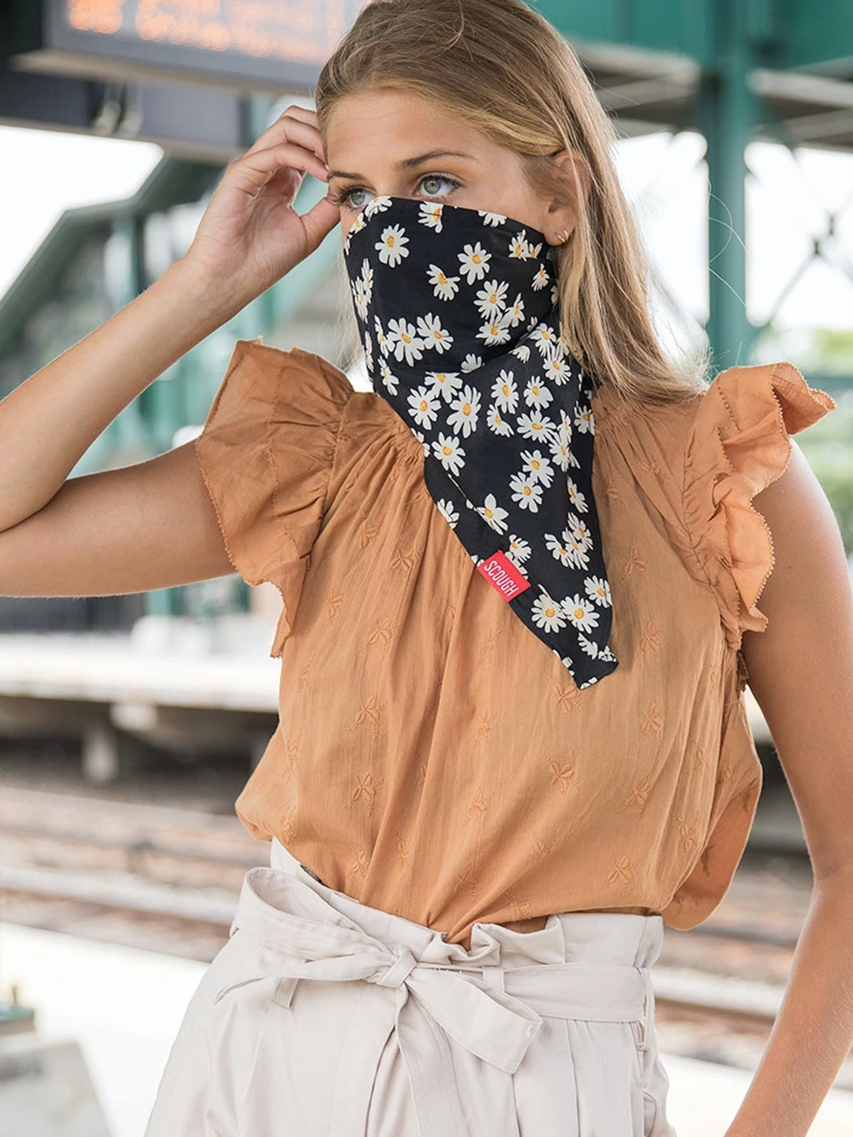 Saachi Style Daisy Bandana With Filter 3 Saachi Style Daisy Bandana With Filter