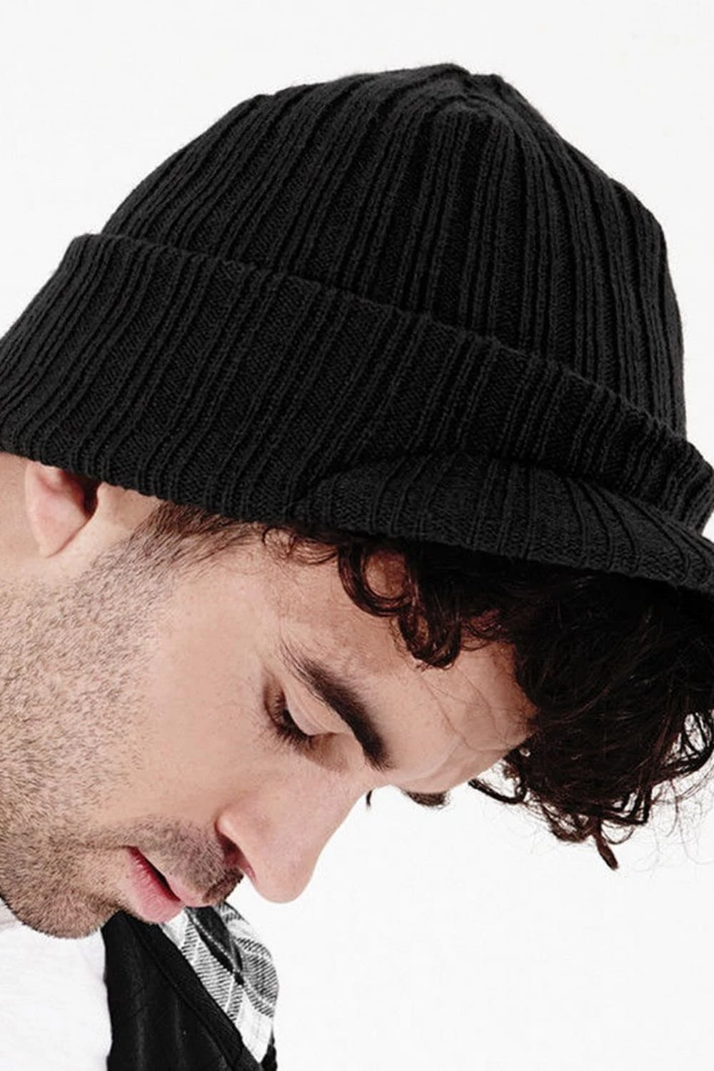 Beechfield Unisex Plain Peaked Winter Beanie Hat (Black) 4 Beechfield Unisex Plain Peaked Winter Beanie Hat (Black) - Image 2