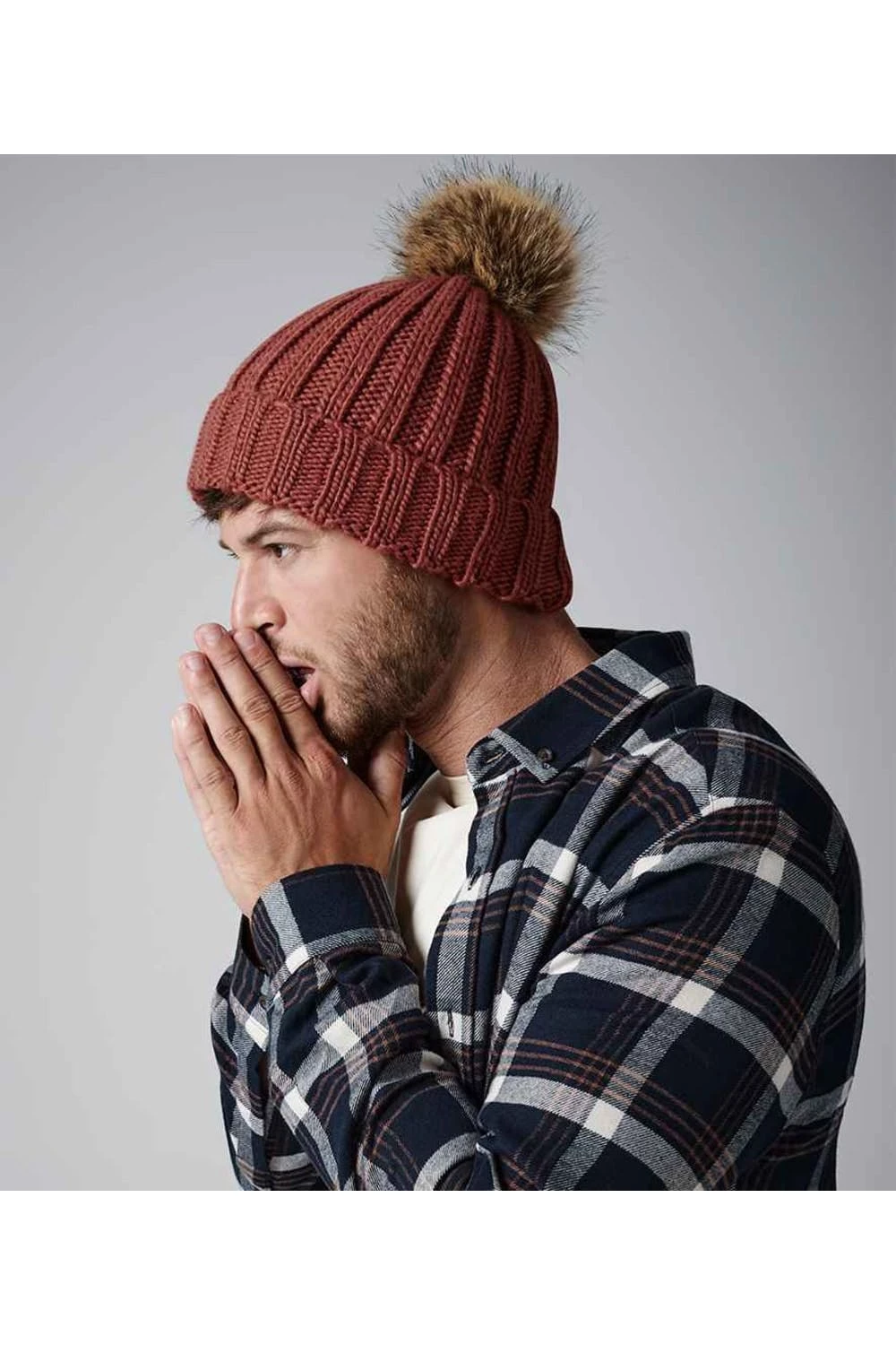 Beechfield Unisex Fur Pop Pom Chunky Beanie 4 Beechfield Unisex Fur Pop Pom Chunky Beanie - Image 2